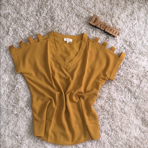 love J Tops - ⭐️ 5 for $25 ⭐️
